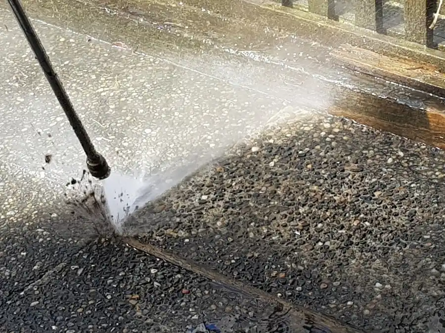 Driveway Pressure Washing Techniques For Tough Stains Greenbelt, MD Driveway Pressure Washing Techniques For Tough Stains Greenbelt, MD